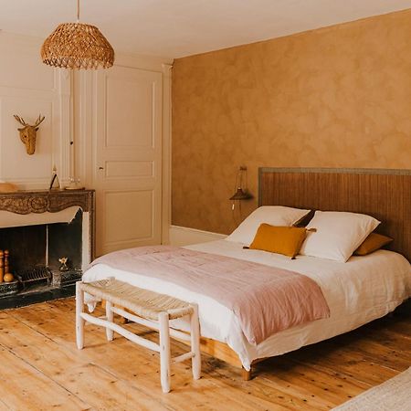 Maison D'Hotes Et Gite De Charme Avec Piscine, La Lhuiseraie ภายนอก รูปภาพ